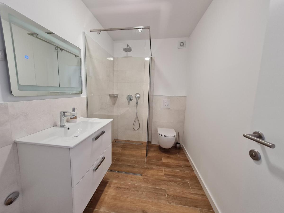 Apartmani Adria 宁 外观 照片